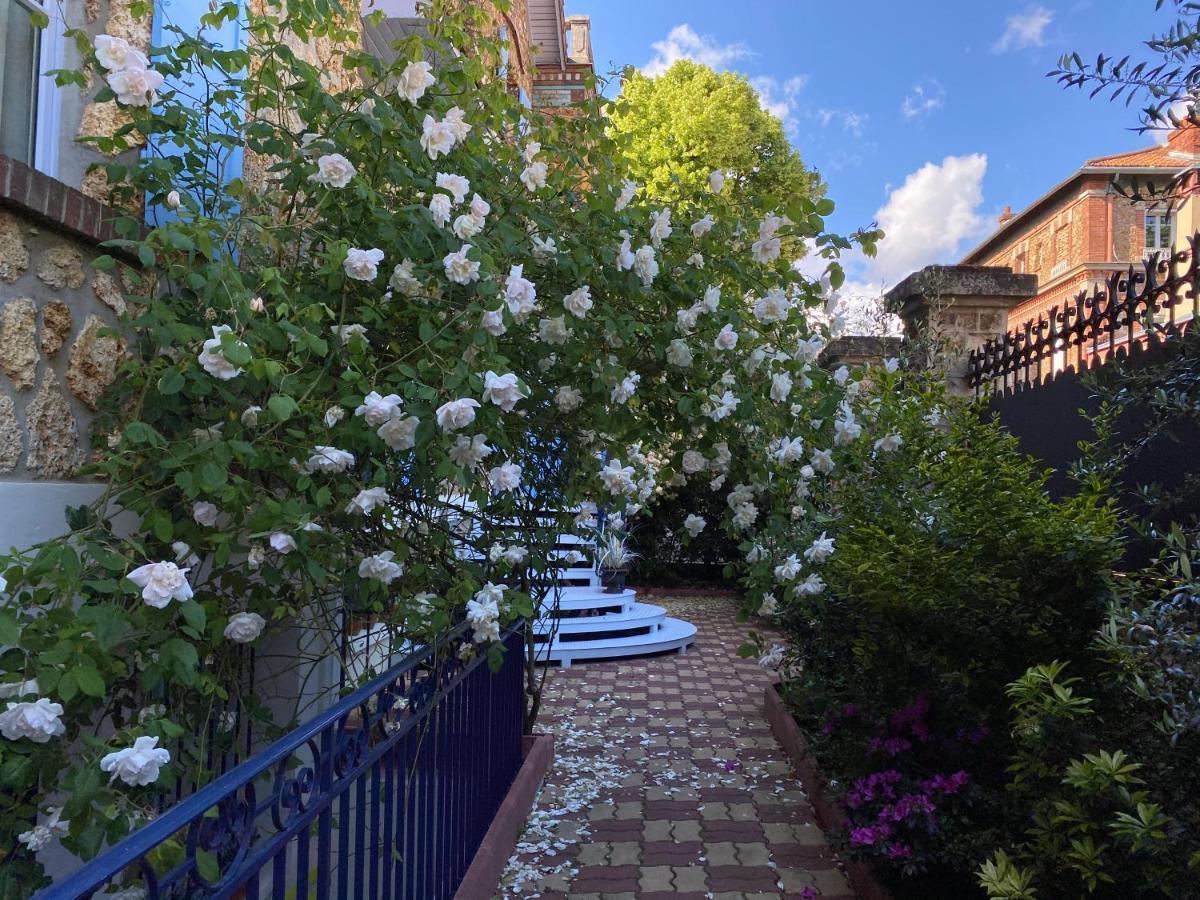Le Talisman Bed & Breakfast Saint-Germain-en-Laye Exterior photo